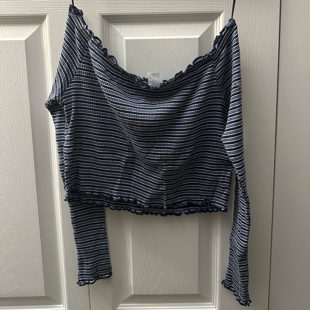 H&M Navy Blue Striped Crop Top